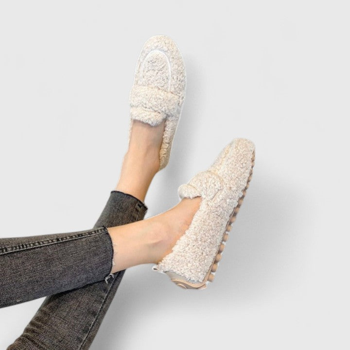 Solenne™ | Warme Slipper mit elegantem Design