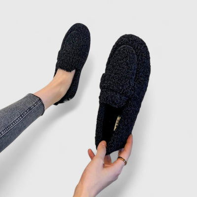 Solenne™ | Warme Slipper mit elegantem Design